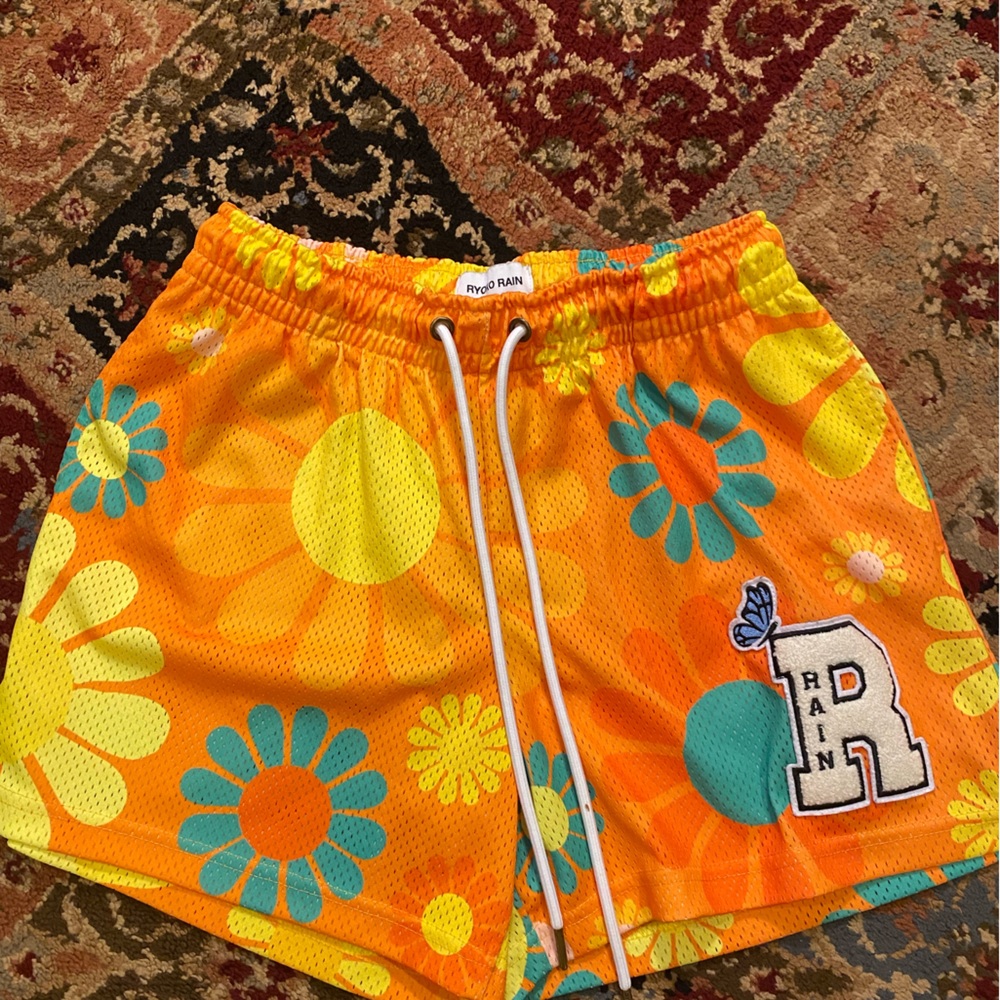 Ryoko Rain, Sunburst Shorts